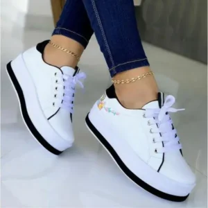 Reyanfootwear Women'S Fashion Round Toe Thick Sole Shallow Lace-Up Casual Sneakers