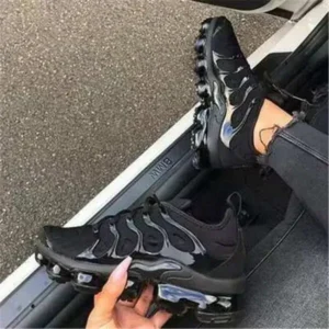 Reyanfootwear Women Solid Color Lace-Up Sports Shoes