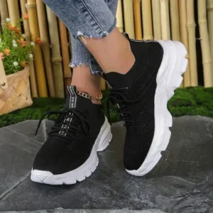 Reyanfootwear Women Fashionable Casual Solid Color Lace-Up Sneakers