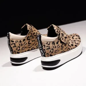 Reyanfootwear Women Fashion Wedge Leopard Leopard Sneakers